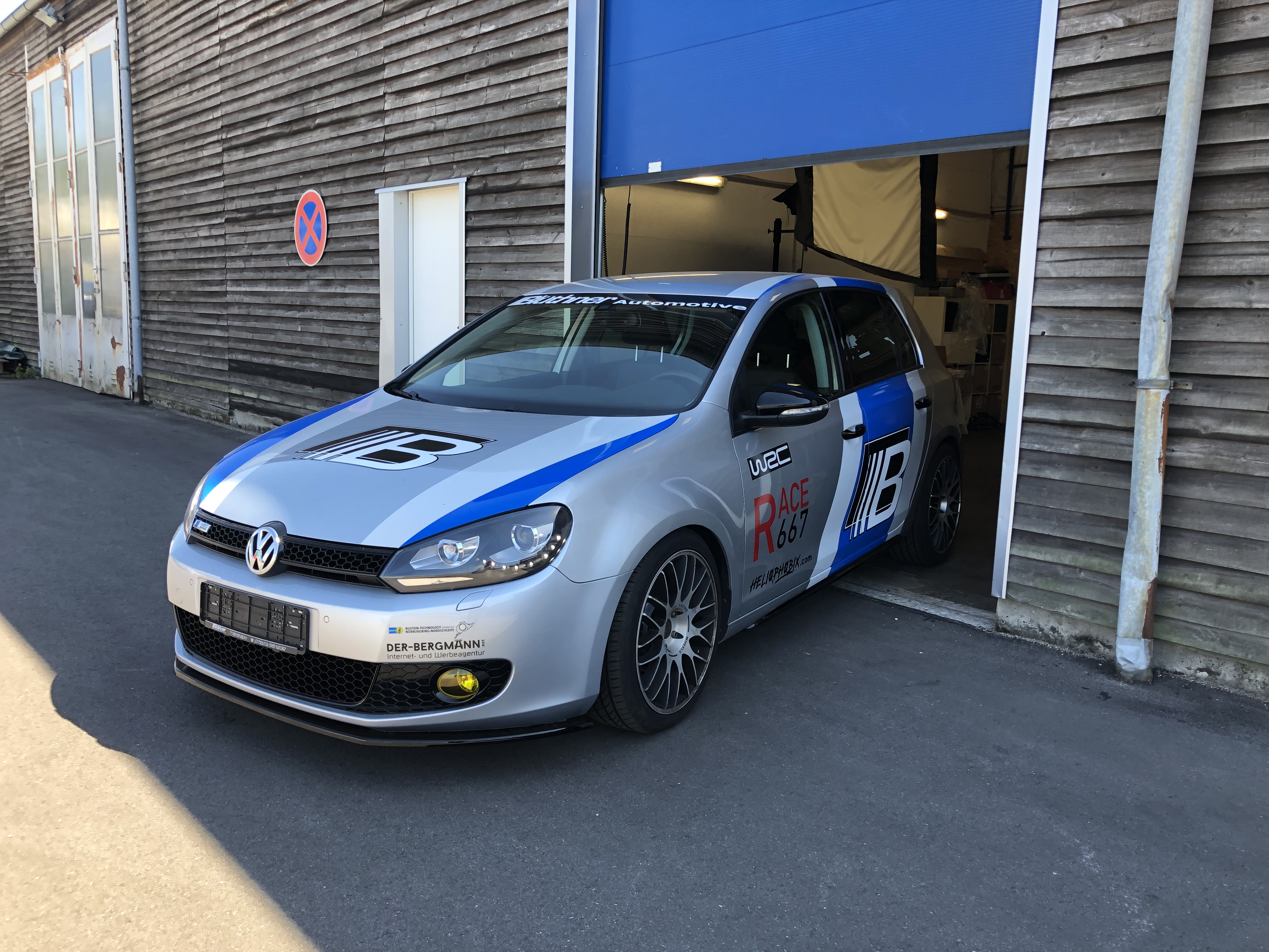 Fahrzeugbeschriftung im WRC-Look